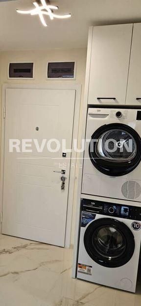 Двустаен апартамент в района на Младост!