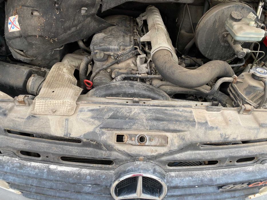 DEZMEMBREZ PIESE Mercedes SPRINTER 216 316 416 CDI 2.7 cdi 5 pistoane W903 W904 2006