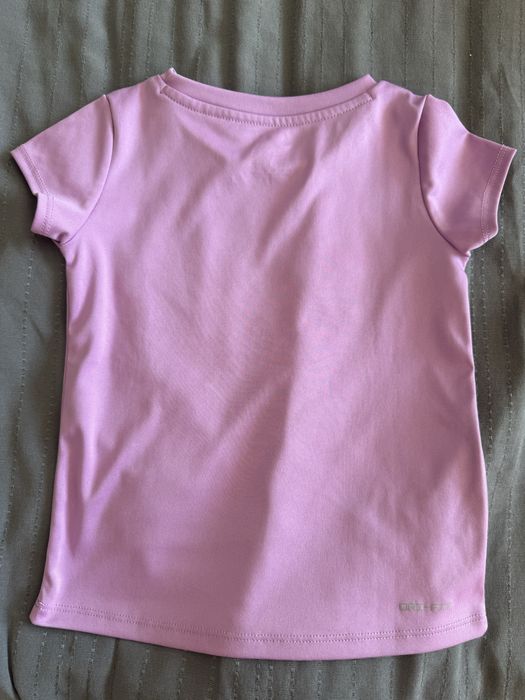 Vand tricou Nike, marimea 3-4 ani