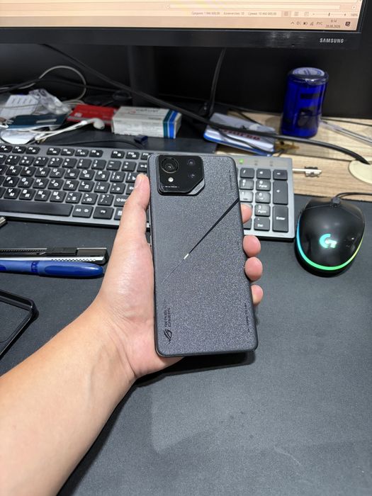 Asus ROG phone 8 pro