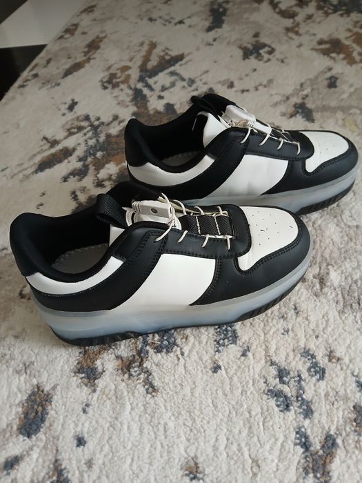 Кроссовки светодиодные