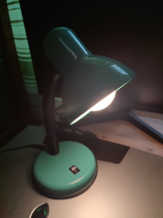 Lampa de birou veioza clasica