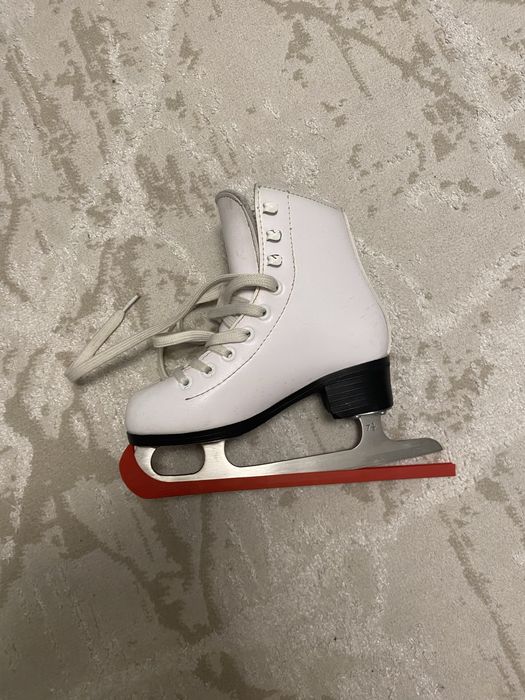 фигурные  детские коньки