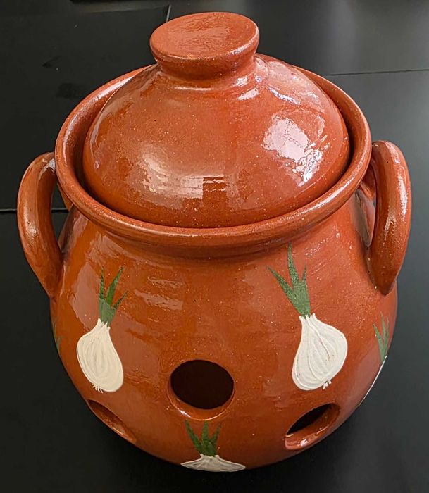 Vas pentru legume din ceramică de Corund – lucrat manual