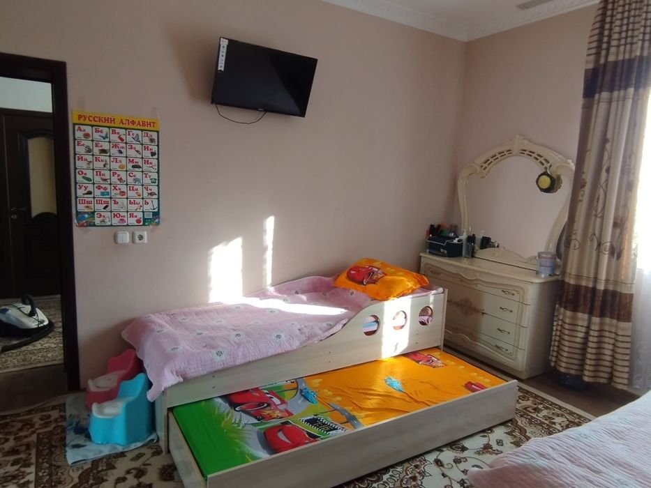 Продаю детский гарнитур Немо