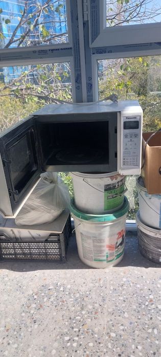 Продам микроволновую печь
