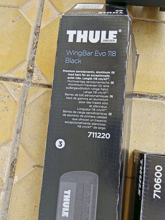 Продавам пълен комплект напречни греди Thule  Wingbar Evo 711220 + захвати и монтажен кит
