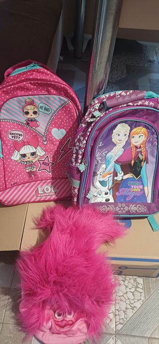 Ofertă 3 ghiozdane fetițe !