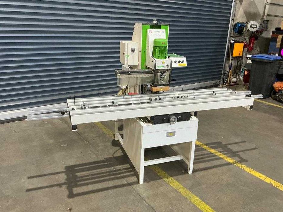 Многошпинделна пробивна машина Grass Multipress 21/5