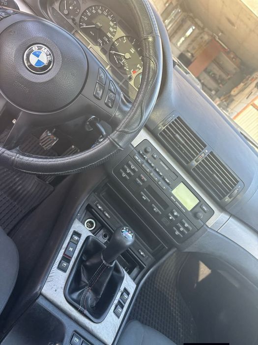 Vând masina bmw în stare buna