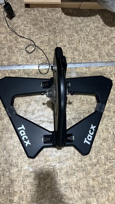 продажа велотренажера Tacx NEO Smart