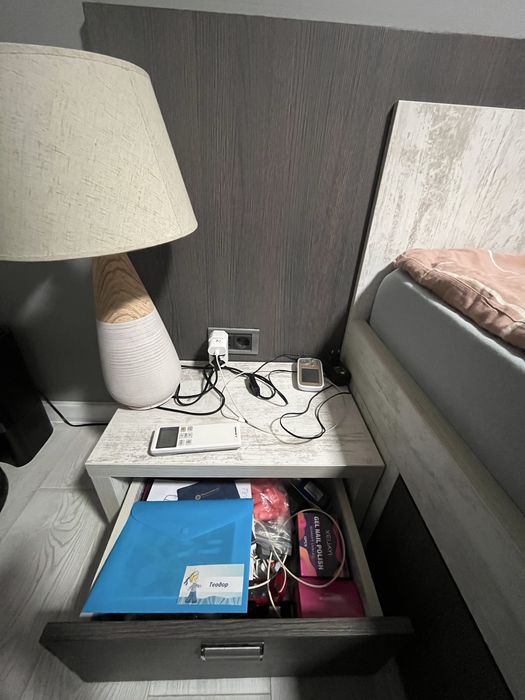 Легло 180/200 + нощни шкафчета, чекмеджета и матрак