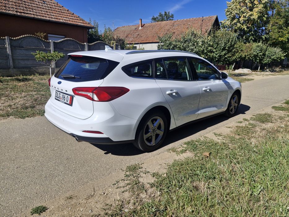 FORD Focus 2020 — imagine 4