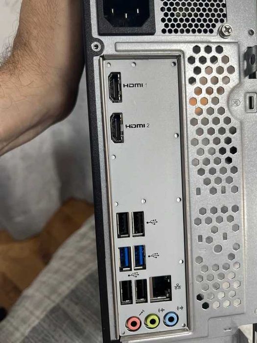 Acer  i3 10105 gen 10 cu uhd630 8 gb ram si ssd 256gb