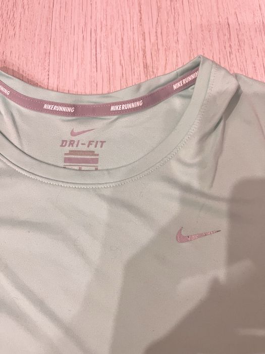 Nike спортна блуза S/M светлосиня спортна блуза