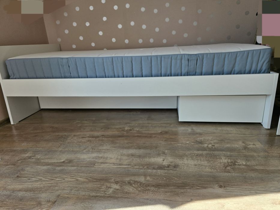 Pat de o persoana Ikea Vihals cu saltea 90x200