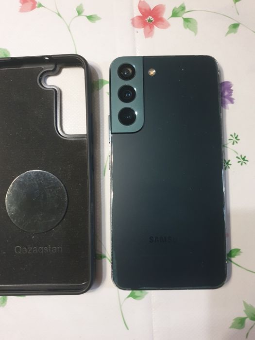 Samsung  S 22   5G   8/128гб