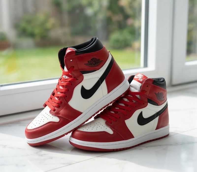Adidasi Jordan 1 High Chicago - Unisex