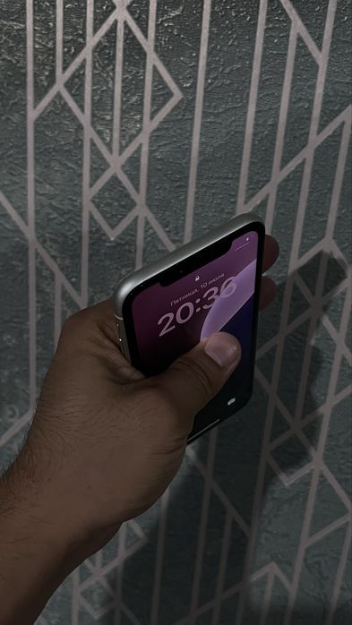 Iphone 11. 64gb 73%