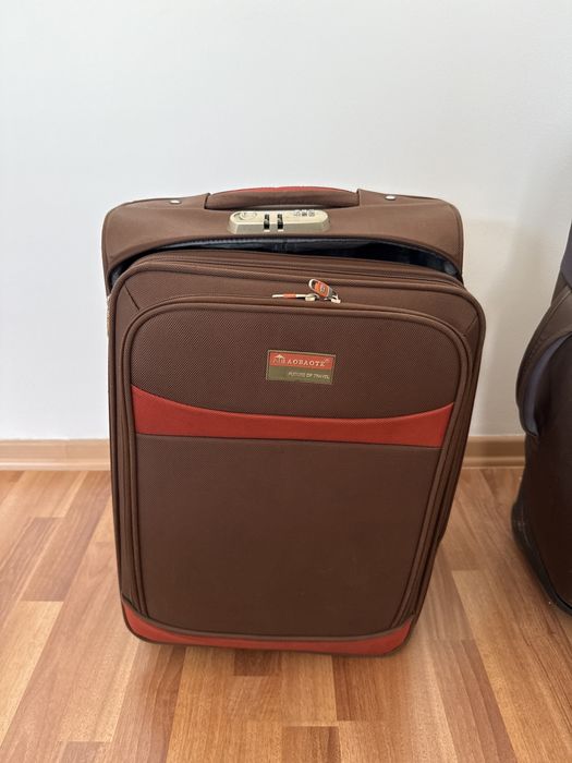 Продам чемодан в хорошем состоянии