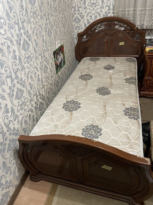 диван односпальный + матрас