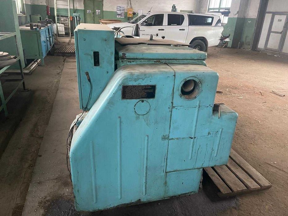 Токарный станок (большой)