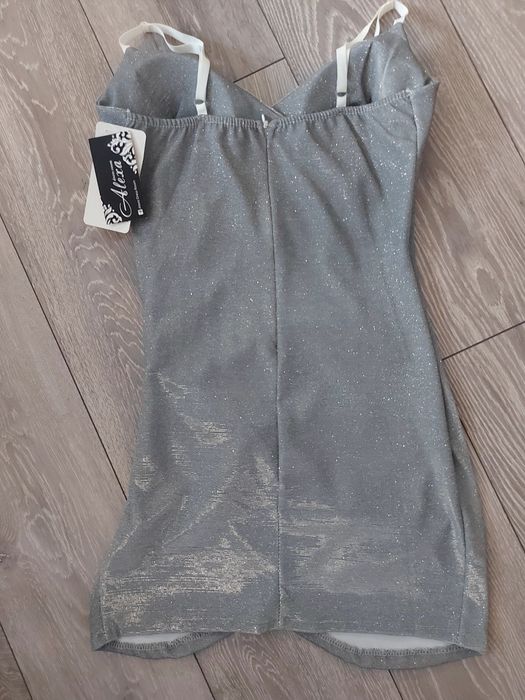 Елегантна дамска рокля