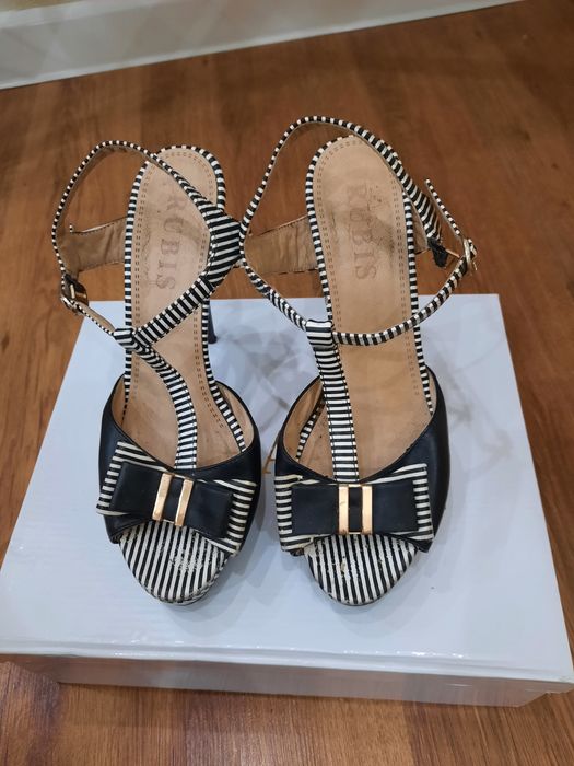 Женские туфли    .