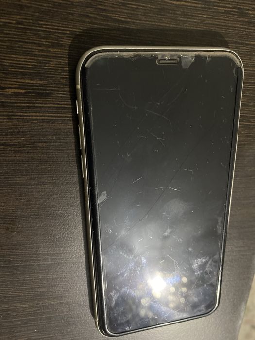 Продам Айфон 11 Срочно