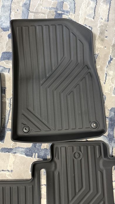 Оригенал полики на zeekr 9x