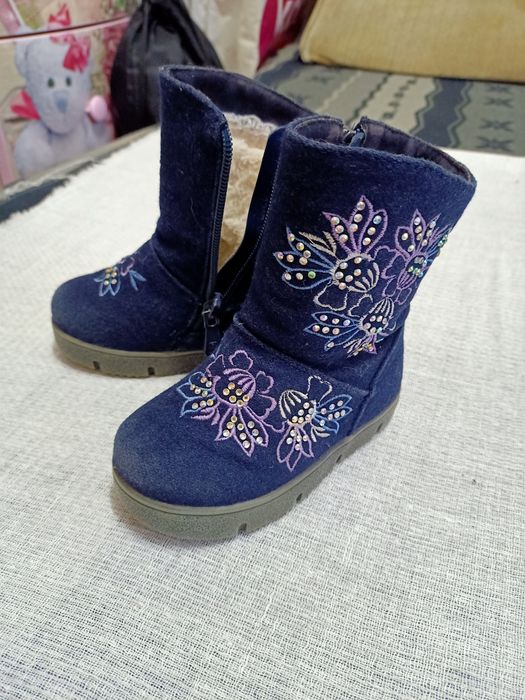 Зимние ботиночки на малышку