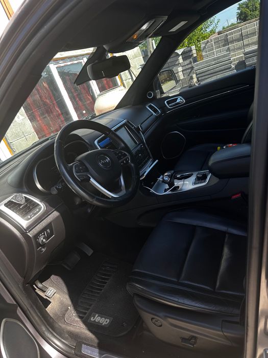 Jeep grand cherokee summit Astept oferte din partea voastră accept și schimb la alt preț