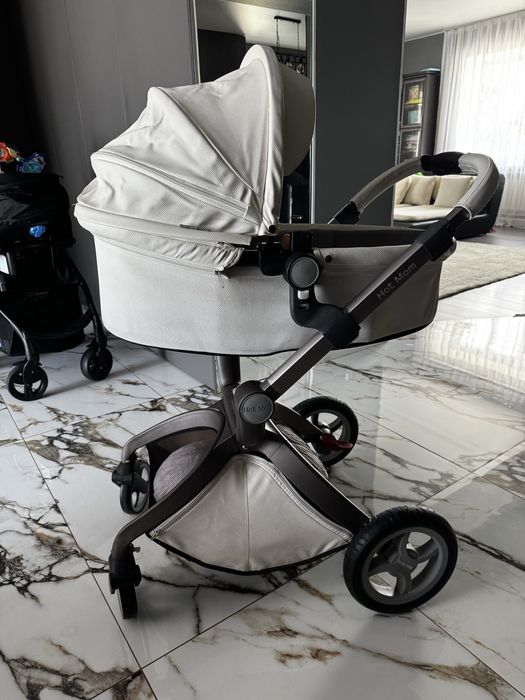 Продам коляску hot mom