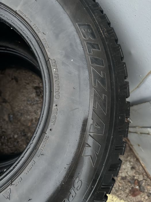 Продам шины на джип