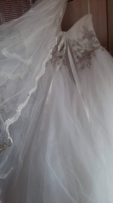 Дамска сватбена рокля