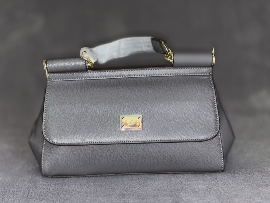 D&G Дамска сива чанта естествена кожа