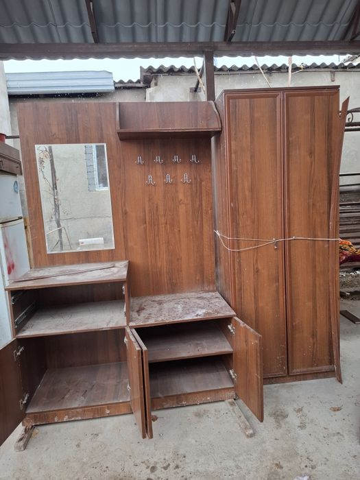 Прихожая шкаф  б/у