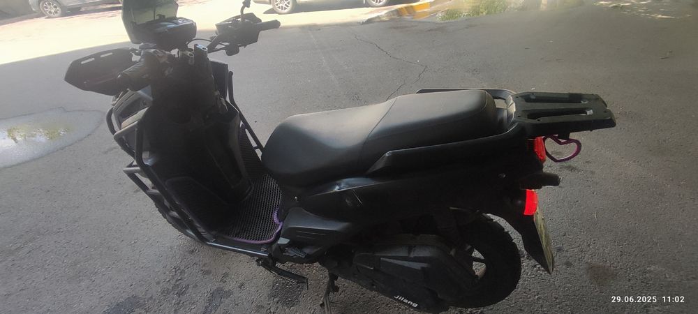 Продам скутер танк