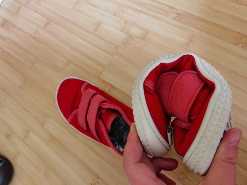 Tenisi barefoot nr 33