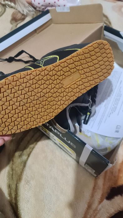 Спец обувь фирмы Delta plus.Размер 39.