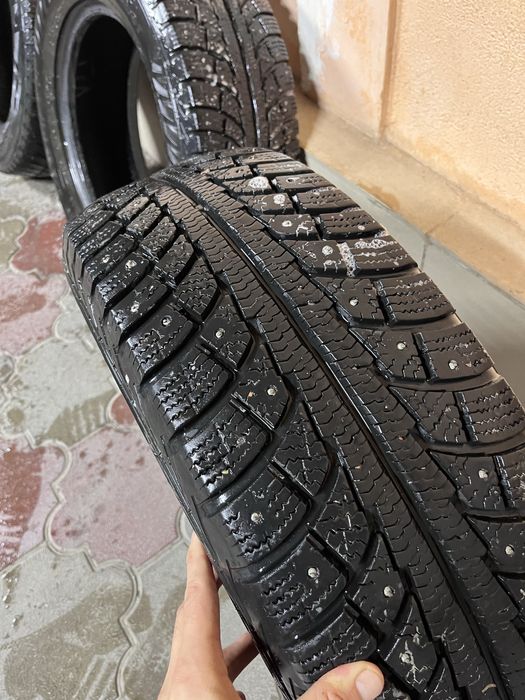 Продам шины шипованые 225 65 R17