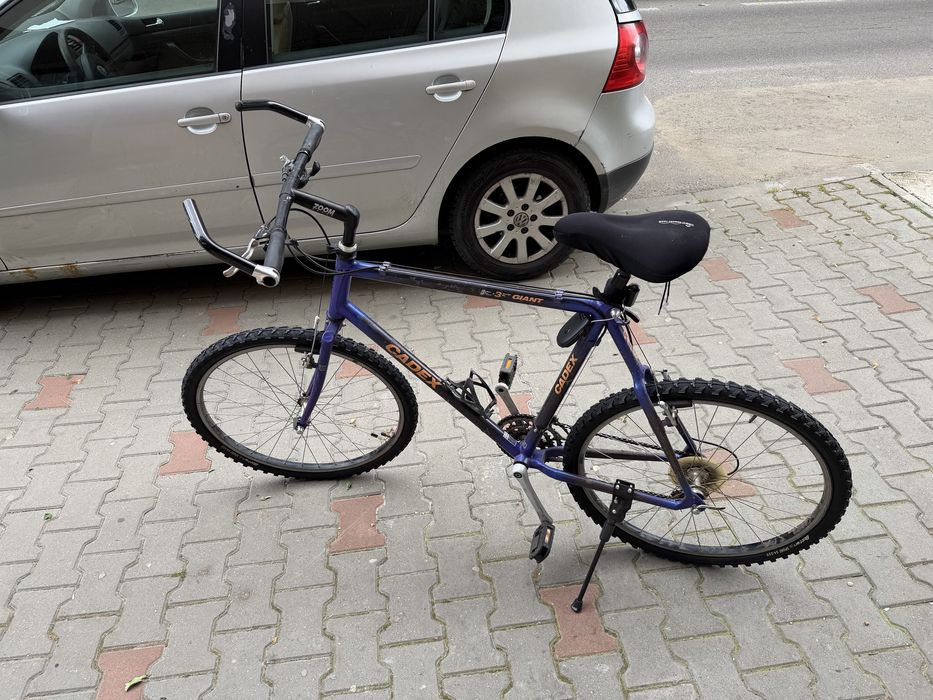 Vând bicicleta Giant Cadex de carbon – MTB ușor echipat complet pentru oraș și trasee