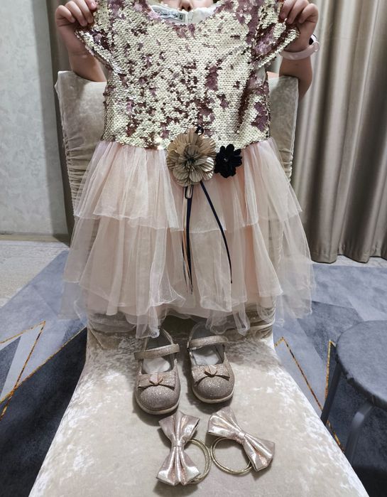 Платье для девочек в комплекте бантик туфли