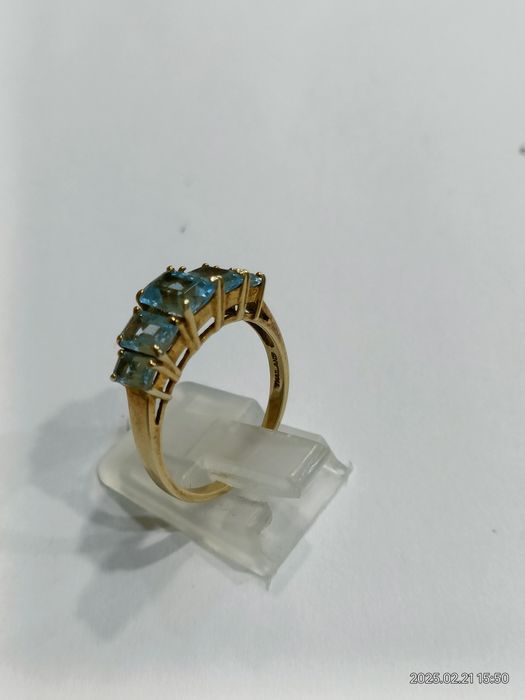 Vind inel din aur 10kt cu Topaz 2ct