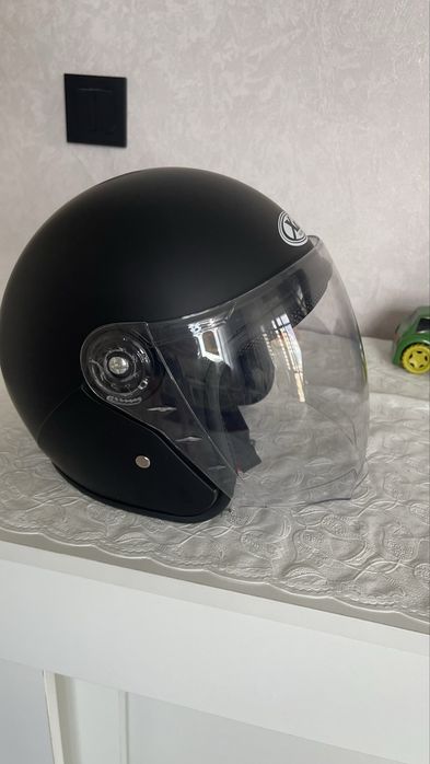 продам шлем для мото новая