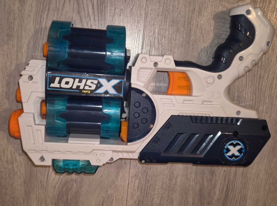 Пистолеты и автоматы нерф