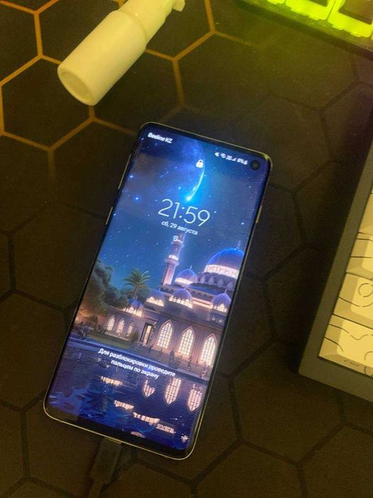 Samsung s10 + Зарядка