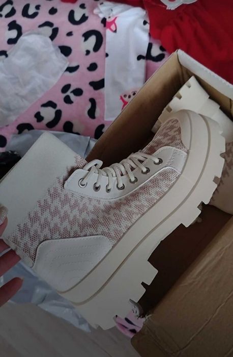 Papuci Înalți Zendoria Bej