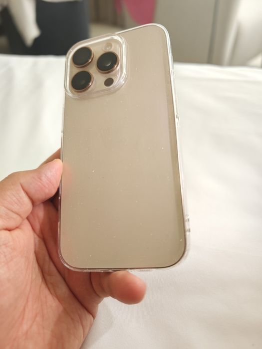 Продам  Iphone 16 pro 256  идеал