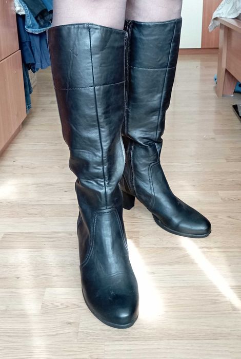 Нови дамски ботуши №41, стелка от естествена кожа 27см.